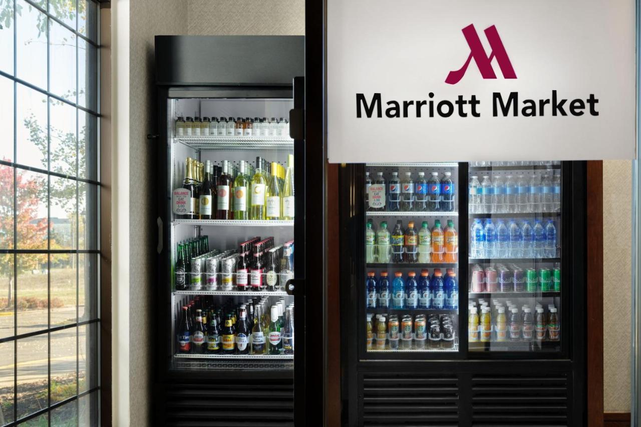Minneapolis Marriott Northwest Brooklyn Park Exterior foto