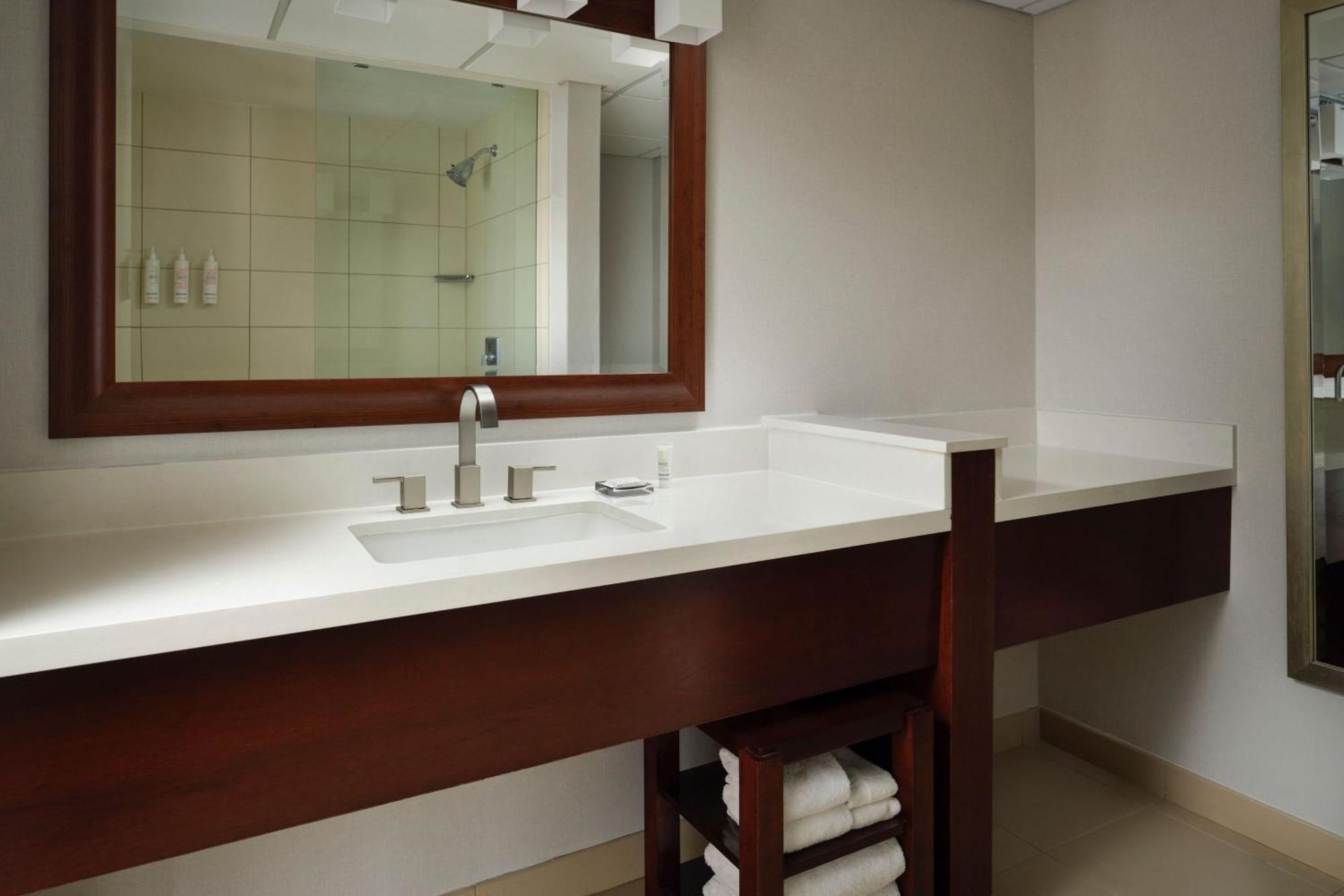 Minneapolis Marriott Northwest Brooklyn Park Exterior foto