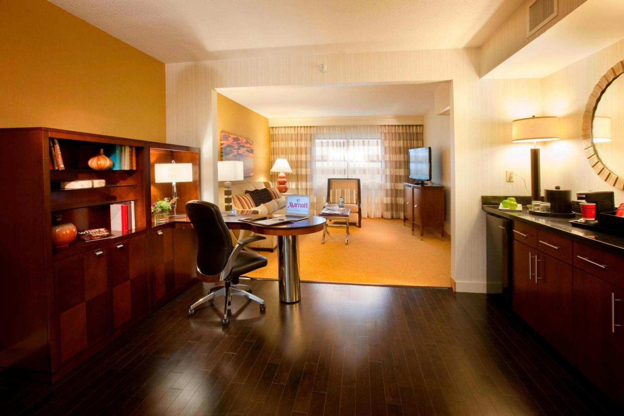 Minneapolis Marriott Northwest Brooklyn Park Exterior foto